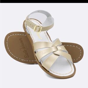 SALT WATER Original Gold Girls Youth Sandals Size 4